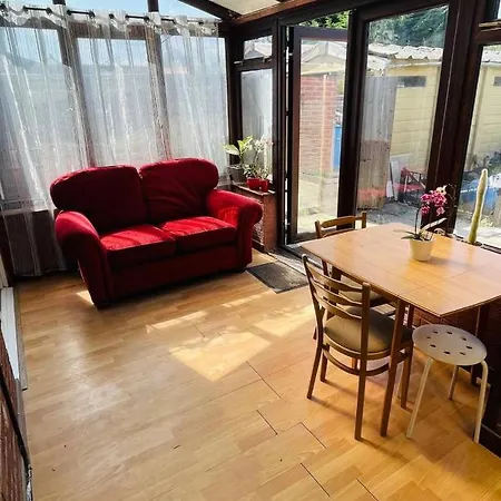 Гостевой дом Mia Property 2 *