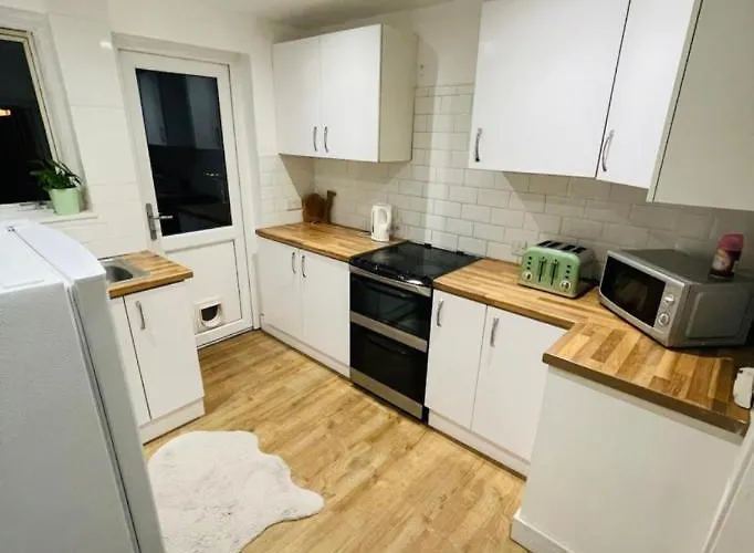 Mia Property 2 * Bristol